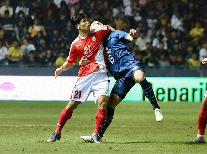 Công Phượng ghi bàn gỡ hòa giúp CLB TP.HCM giành 1 điểm