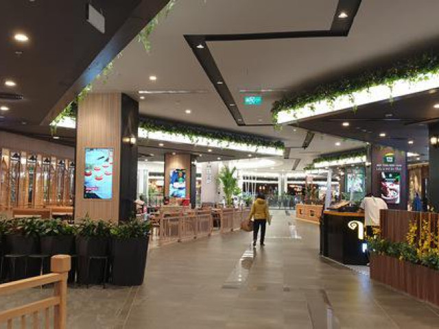Thị trường - Tiêu dùng - Tung đủ chiêu khuyến mãi nhưng hàng quán vẫn lay lắt chờ... hết dịch Covid-19