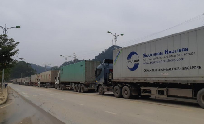 Nông sản tiếp tục ùn ứ tại các cửa khẩu, chờ xuất sang Trung Quốc