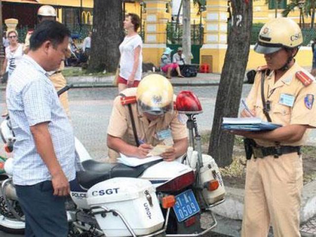 Kinh doanh - Nóng tuần qua: Nộp thuế, tiền vi phạm giao thông sẽ phải thực hiện qua mạng