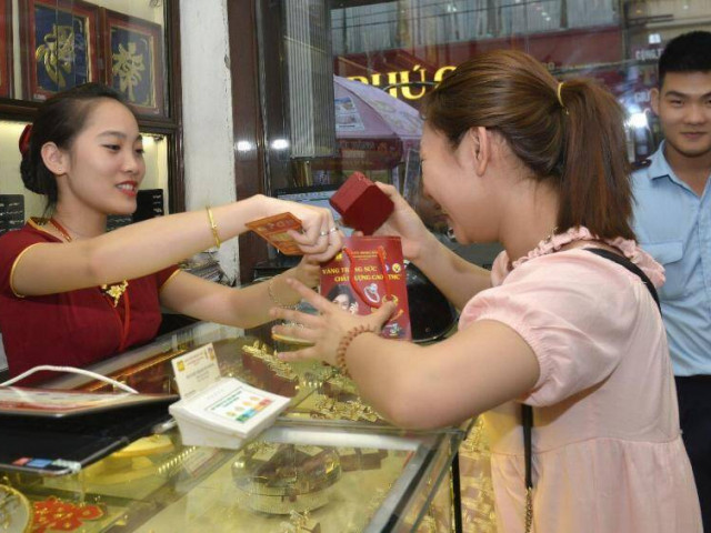 Kinh doanh - Giá vàng hôm nay 17/2/2020: Đầu tuần vàng tăng hay giảm?