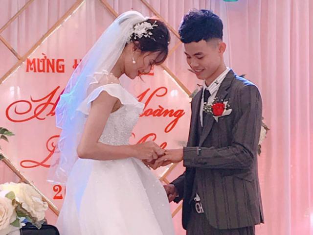 Bạn trẻ - Cuộc sống - Mẹ đơn thân "hớp hồn" trai tân kém 2 tuổi, ngày cưới con gái khóc đòi mẹ