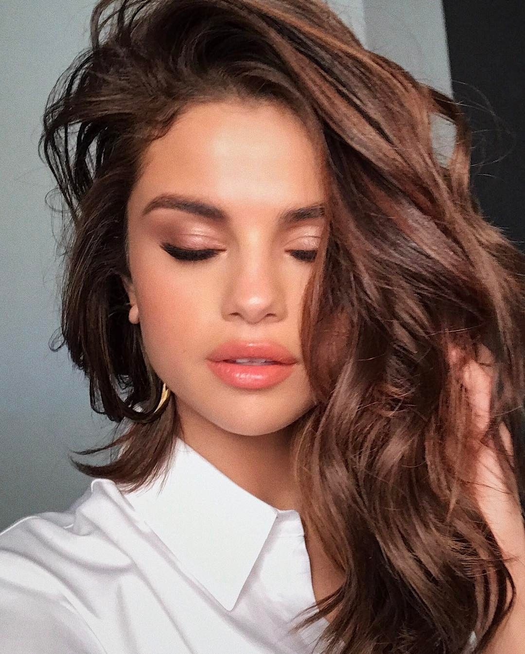 Sửa 9 lỗi trang điểm xấu xí từ chuyên gia make up của Selena Gomez - 2
