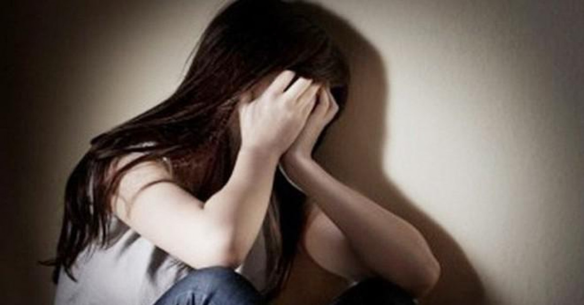 Pháp luật - Phát hiện bé gái vào viện sinh con, bác sĩ âm thầm đi báo công an