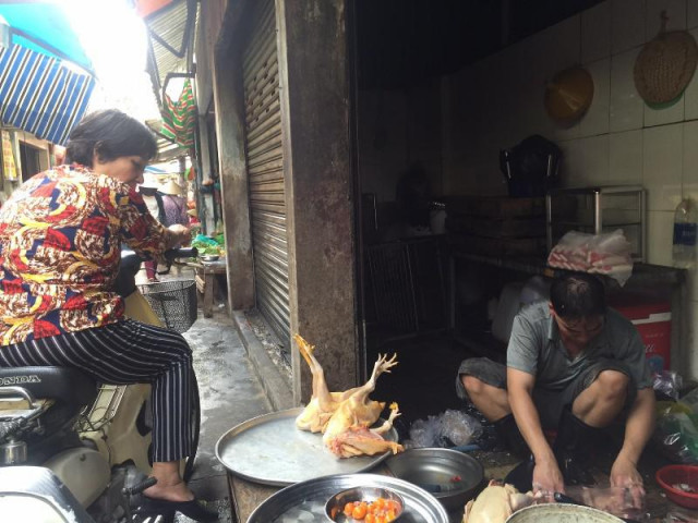 Thị trường - Tiêu dùng - "Bán một lứa gà, chủ trang trại mất ngay biệt thự"