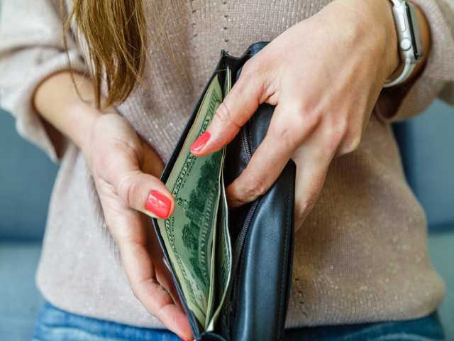 Kinh doanh - Hóa ra để đồng tiền này trong ví, có thể tiết kiệm và không bị ám ảnh "viêm màng túi"