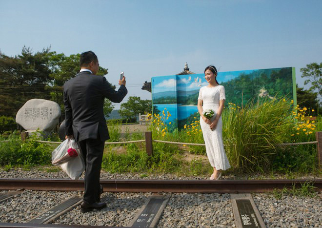 “Hạ cánh nơi anh” phiên bản đời thực của cặp đôi nàng Hàn Quốc - chàng Triều Tiên - 6
