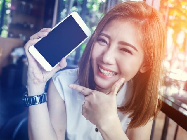 Thời trang Hi-tech - Những lý do bạn nên sắm smartphone tầm trung hơn là tốn một "núi tiền" mua flagship