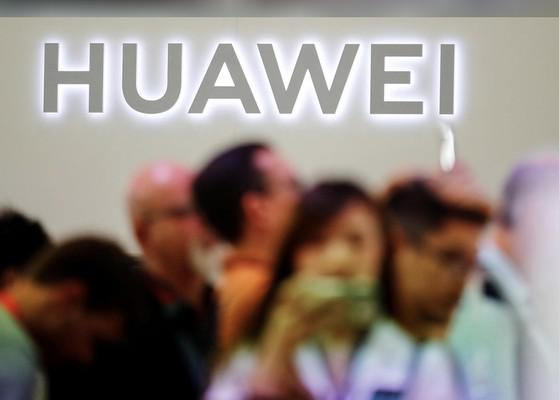 Mỹ tiếp tục cáo buộc Huawei ăn cắp bí mật thương mại - 1