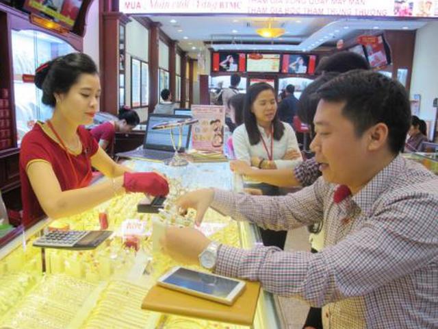 Kinh doanh - Giá vàng ngày 19/2: Tăng kỷ lục, vượt qua mốc 45 triệu đồng/lượng