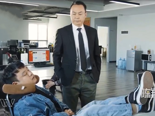 Video Clip Cười - Khi bạn có tiền sẽ "làm phiền được thiên hạ"