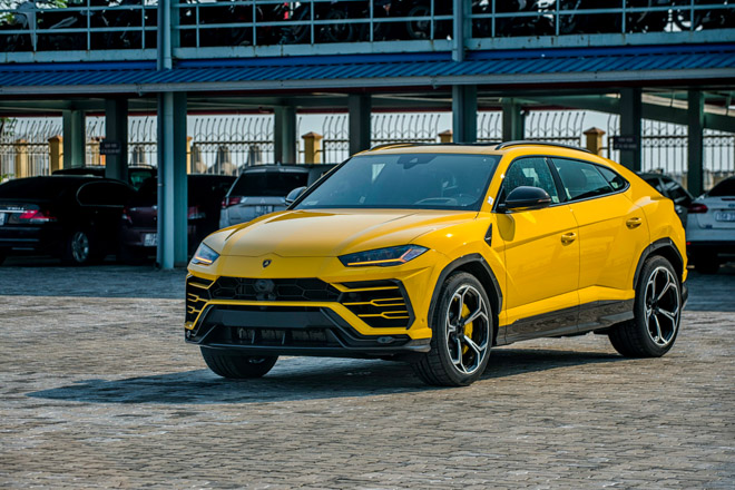 Hai thanh niên chưa bằng lái trộm siêu SUV Lamborghini Urus và gây tai nạn - 7