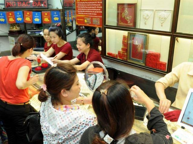 Kinh doanh - Giá vàng hôm nay 20/2/2020: Sợ hãi Corona, vàng được dự báo vượt 50 triệu