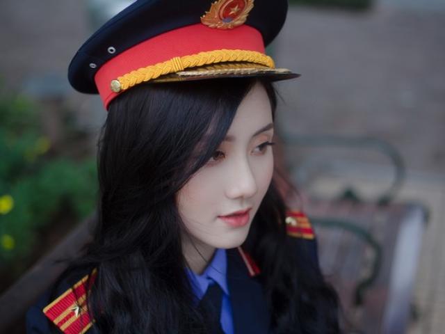 Bạn trẻ - Cuộc sống - Nữ sinh Kiểm sát gây thương nhớ trong bộ đồng phục ngành