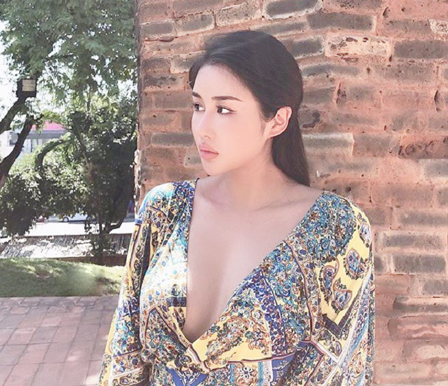 Khi lên đồ, cô nàng trông cũng nữ tính như ai, không hề thô kệch.&nbsp;