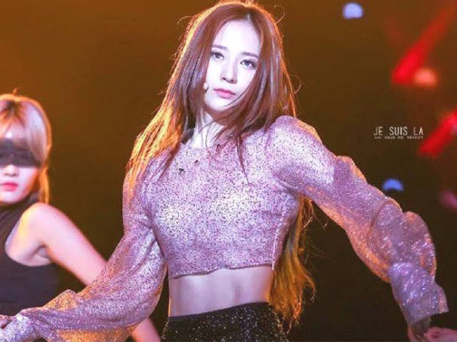 Làm đẹp - 4 cách làm đẹp dáng tới da của "mỹ nhân lãnh nhược băng sương" Krystal