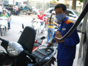 Thị trường - Tiêu dùng - Nỗi lo dịch Covid-19 được xoa dịu, giá xăng dầu 20/2 tiếp tục tăng mạnh