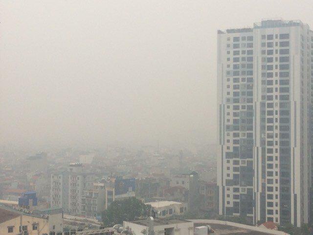 Chất lượng không khí Hà Nội trong sáng nay ở ngưỡng rất xấu. (Ảnh chụp 7h sáng 21/2)