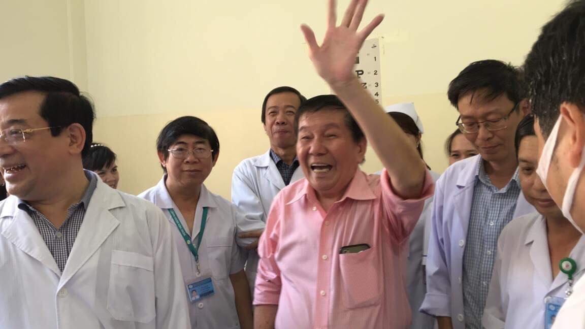 Ông T.H.K tươi cười và vui vẻ nói lời cảm ơn tới tất cả mọi người cũng như các y bác sĩ tại Bệnh viện Bệnh nhiệt đới TP.HCM