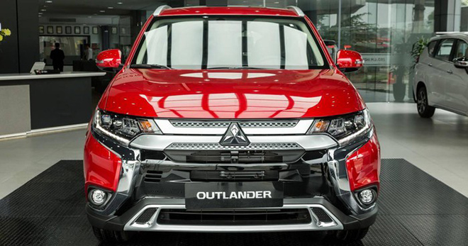 Tầm giá 1 tỷ đồng, chọn Mitsubishi Outlander hay Subaru Forester? - 1