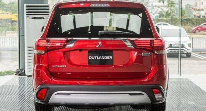 Tầm giá 1 tỷ đồng, chọn Mitsubishi Outlander hay Subaru Forester? - 3