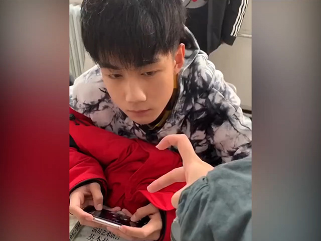 Video Clip Cười - Dấu hiệu để nhận biết một chàng trai đang FA