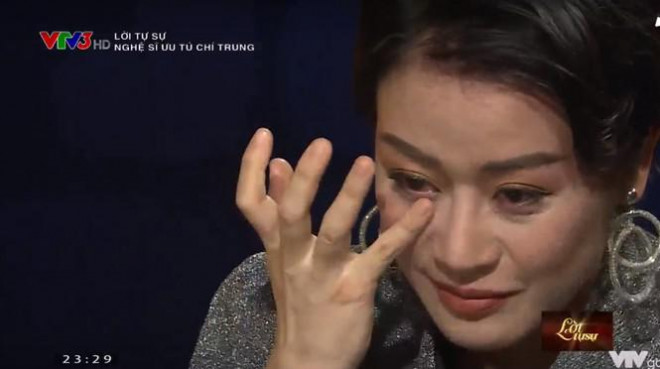 MC Phí Linh rơi nước mắt khi nghe NSƯT Chí Trung chia sẻ về vợ cũ và ly hôn - 2