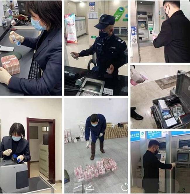 Còn tại một ngân hàng ở Hàng Châu, nữ nhân viên đeo găng tay khi làm việc, tiền và các thiết bị được khử trùng bằng dung dịch khử trùng và đèn cực tím (Ảnh chụp hôm 8/2/2020).