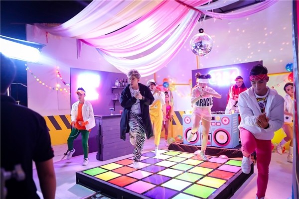 Ninh Dương Lan Ngọc và Chi Dân giàu có khủng khiếp khi dọn về sống chung - 5