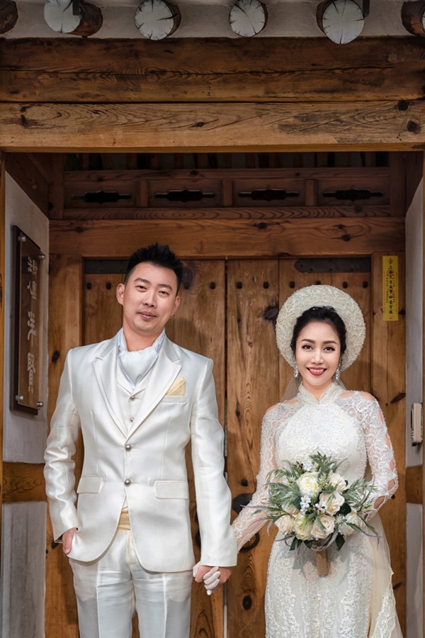 Bị gièm pha lấy chồng siêu giàu nhưng kém sắc, loạt mỹ nhân Việt vẫn hạnh phúc thế này đây - 7