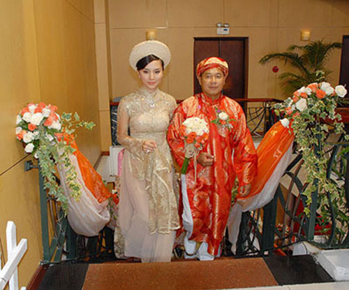 Bị gièm pha lấy chồng siêu giàu nhưng kém sắc, loạt mỹ nhân Việt vẫn hạnh phúc thế này đây - 11