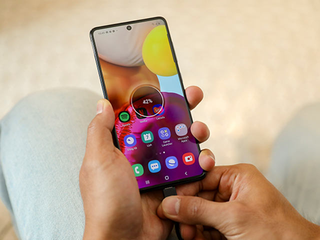 Thời trang Hi-tech - Thế hệ trẻ giờ đã khác xưa nhờ trợ thủ công nghệ Galaxy A71