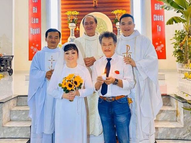 Đời sống Showbiz - Danh ca Hương Lan bất ngờ tổ chức đám cưới ở tuổi 64
