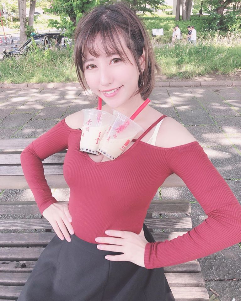 Ngã ngửa về lý do chị em Nhật chăm mặc lộ áo nội y khi ra đường - 4