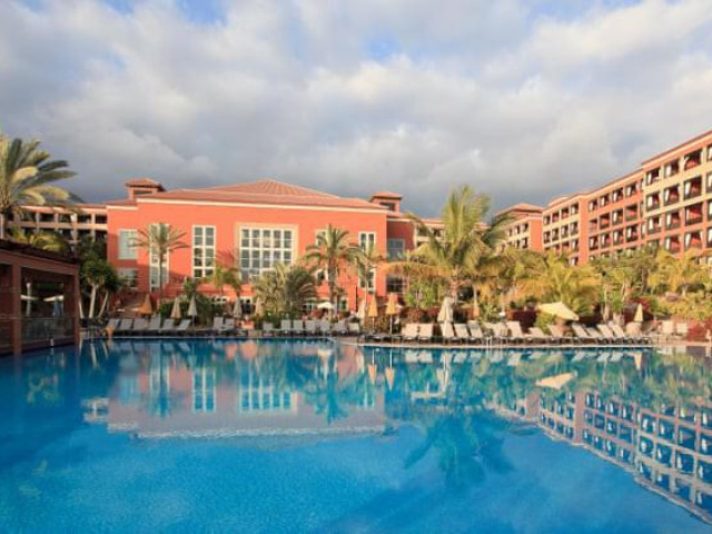 Thế giới - Tây Ban Nha: Hàng ngàn người phải cách ly do virus COVID-19