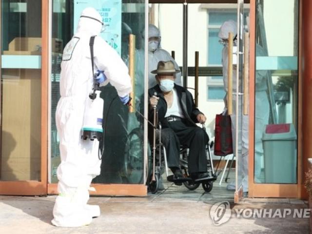 Hàn Quốc có người nước ngoài đầu tiên nhiễm Covid-19 tử vong, tổng số ca là 1.146