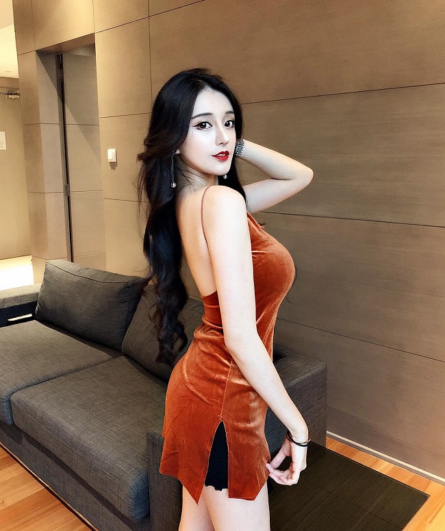 Tuy nhiên, dáng vẻ bên ngoài của cô trên mạng xã hội khiến nhiều người hoang mang.&nbsp;