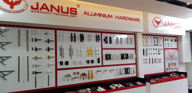 Á Châu sử dụng nhôm xingfa chính hãng và phụ kiện KinLong hoặc Janus đồng bộ