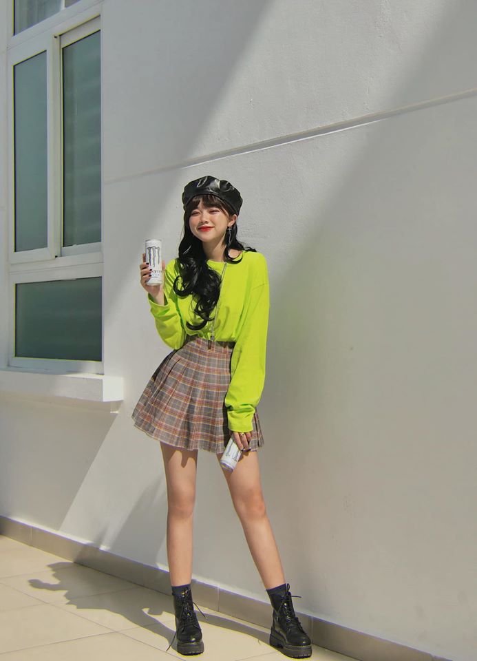 Hot girl Khánh Ly: "18 tuổi đủ lớn để quyết định bản thân được và nên mặc gì" - 10