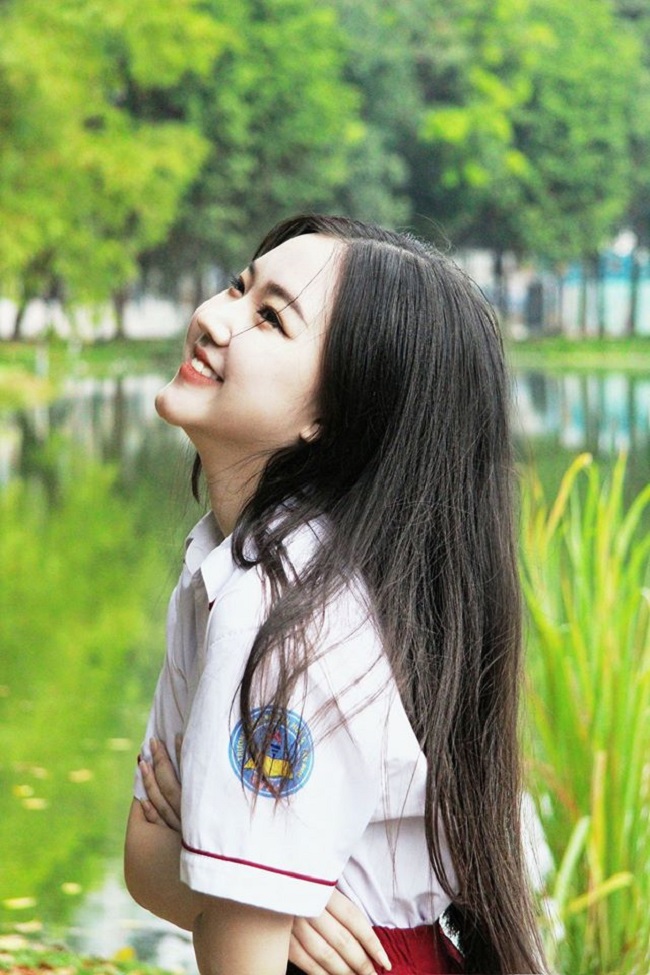 Cụ thể, Thoại Nghi chia sẻ: &#34;Từ khi học lớp 3, ba tôi đã cho tôi đi học thể dục nhịp điệu Aerobic tại trung tâm, học được đến lớp 4 thì tôi nghỉ, nhưng khi ở nhà tôi vẫn tự tập để không bị quên các động tác và giúp cơ thể dẻo dai hơn.&#34;