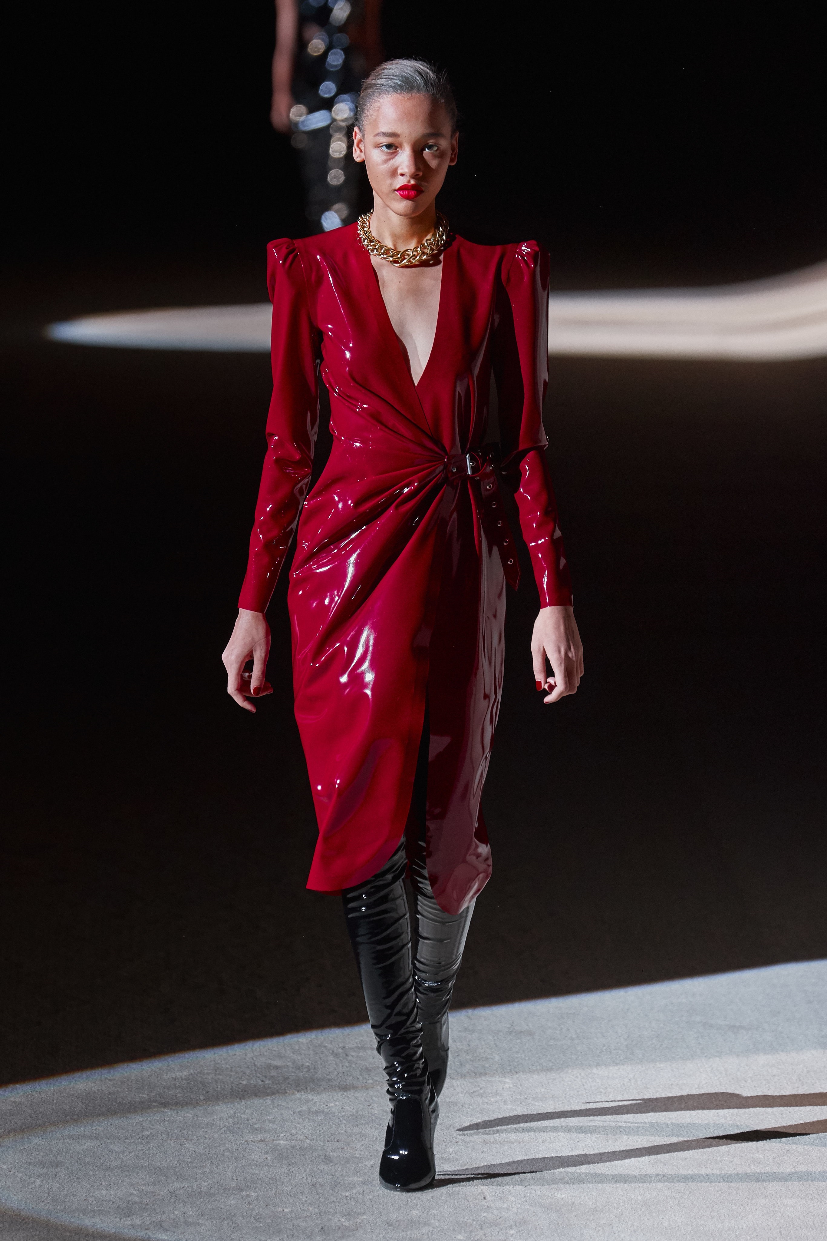 Thời trang nữ quyền của Dior tại Paris Fashion Week - 10