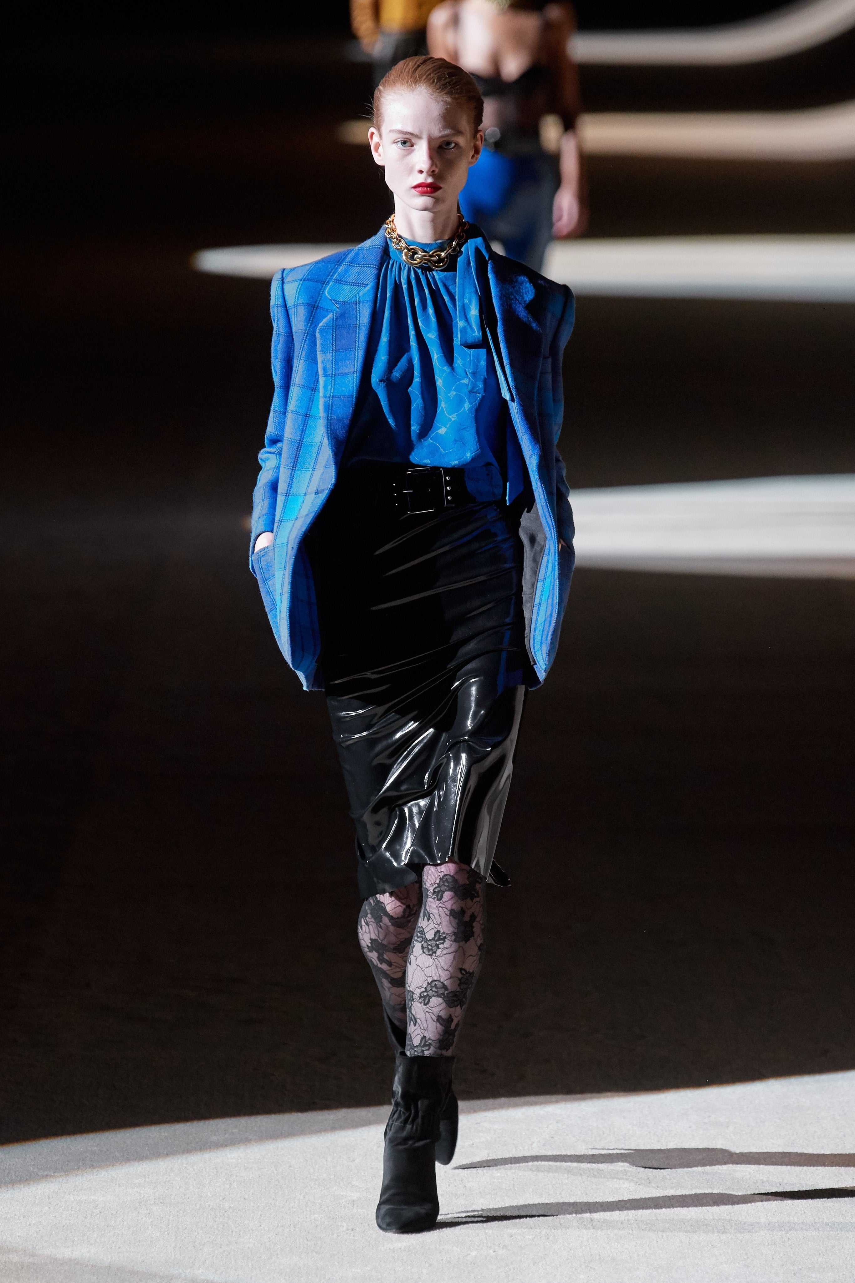 Thời trang nữ quyền của Dior tại Paris Fashion Week - 11