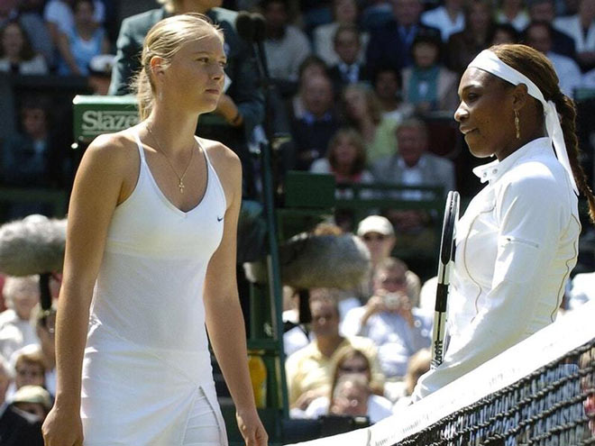 Sharapova và Serena trong trận chung kết Wimbledon 2004