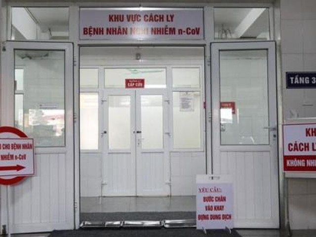 Tin tức trong ngày - 4 ngày mới thuyết phục được người đàn ông Hàn Quốc đi cách ly