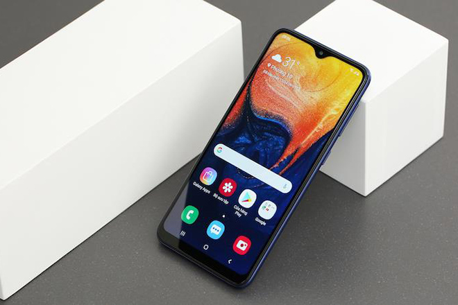 Điện thoại Android chạy nhất 2019 rẻ hơn Galaxy S20 Ultra gần 11 lần - 1
