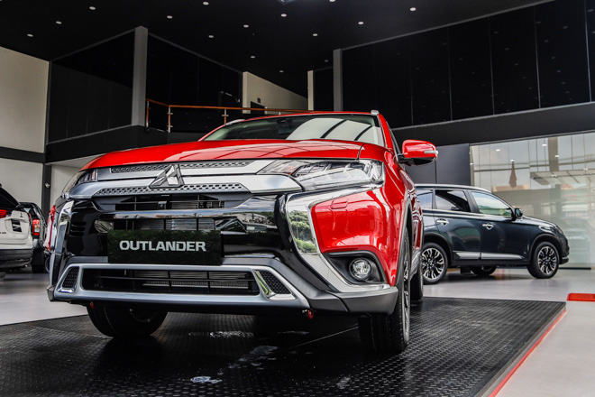 Giá lăn bánh Mitsubishi Outlander 2020, hấp dẫn hơn các đổi thủ trong phân khúc - 3