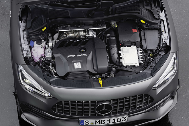 Mercedes-AMG GLA 45 2021 sở hữu động cơ 2.0 mạnh nhất thế giới - 4