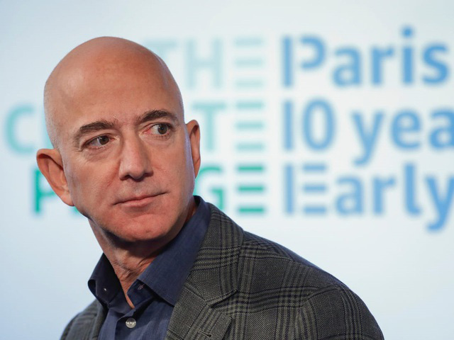 Jeff Bezos chịu ảnh hưởng nặng nề nhất do virus corona gây ra (Nguồn: Bloomberg)