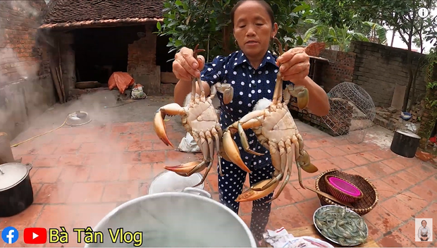 Bà Tân Vlog gây hoang mang vì món ăn tự chế để "giải cứu" hải sản - 3