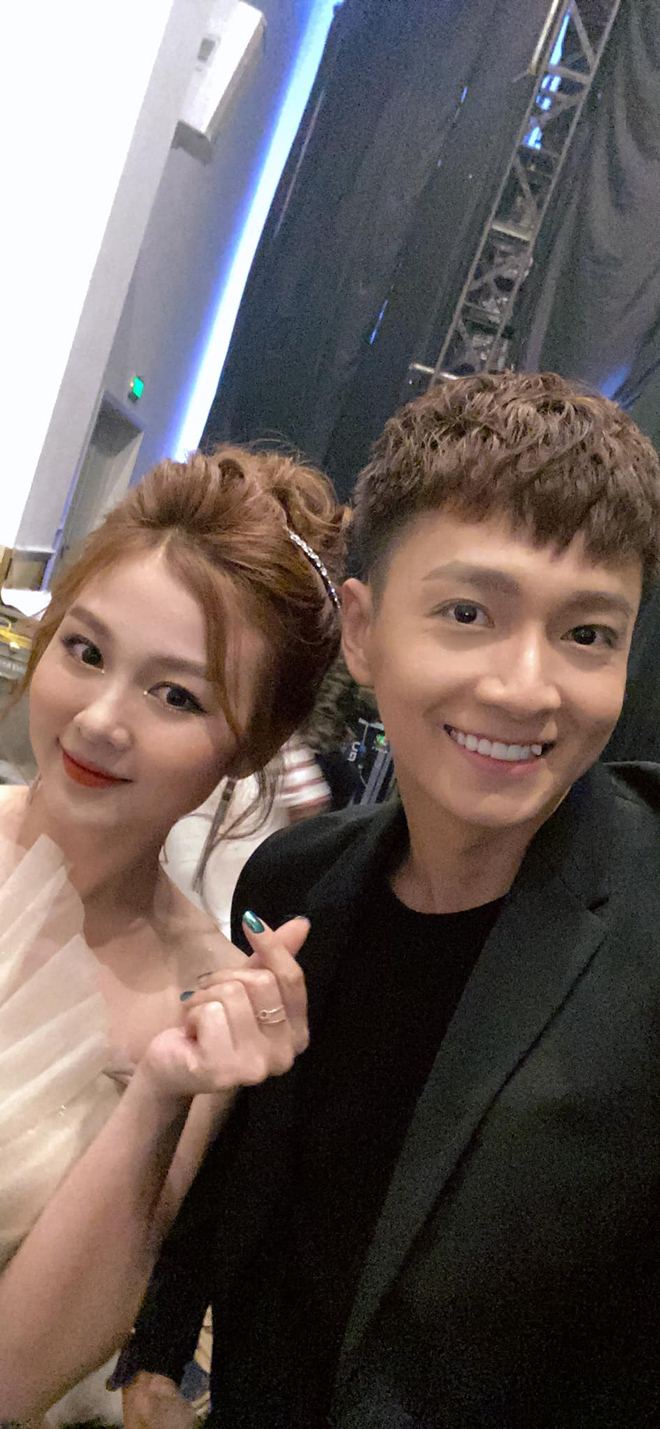 2 mỹ nhân showbiz lộ dấu vết hẹn hò với Ngô Kiến Huy - 1